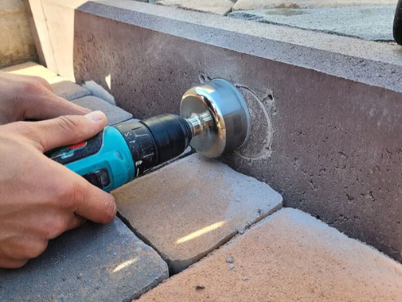 Karot uç ile beton yüzey delme